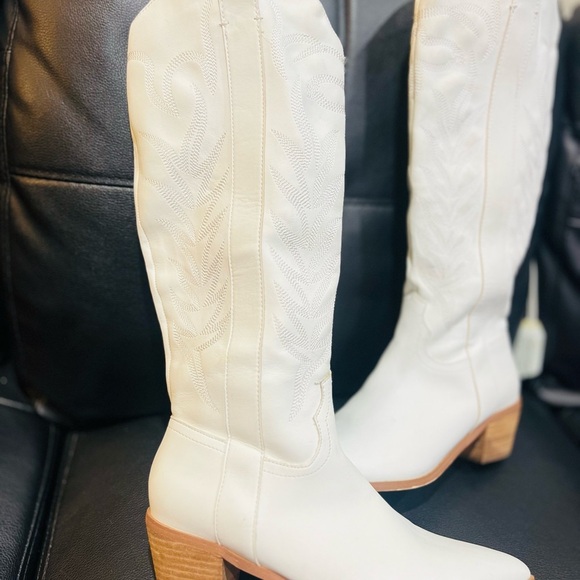 1MIIM Luxurious White on White Festival Heeled Cowboy Boot 8.0 - Picture 7 of 11